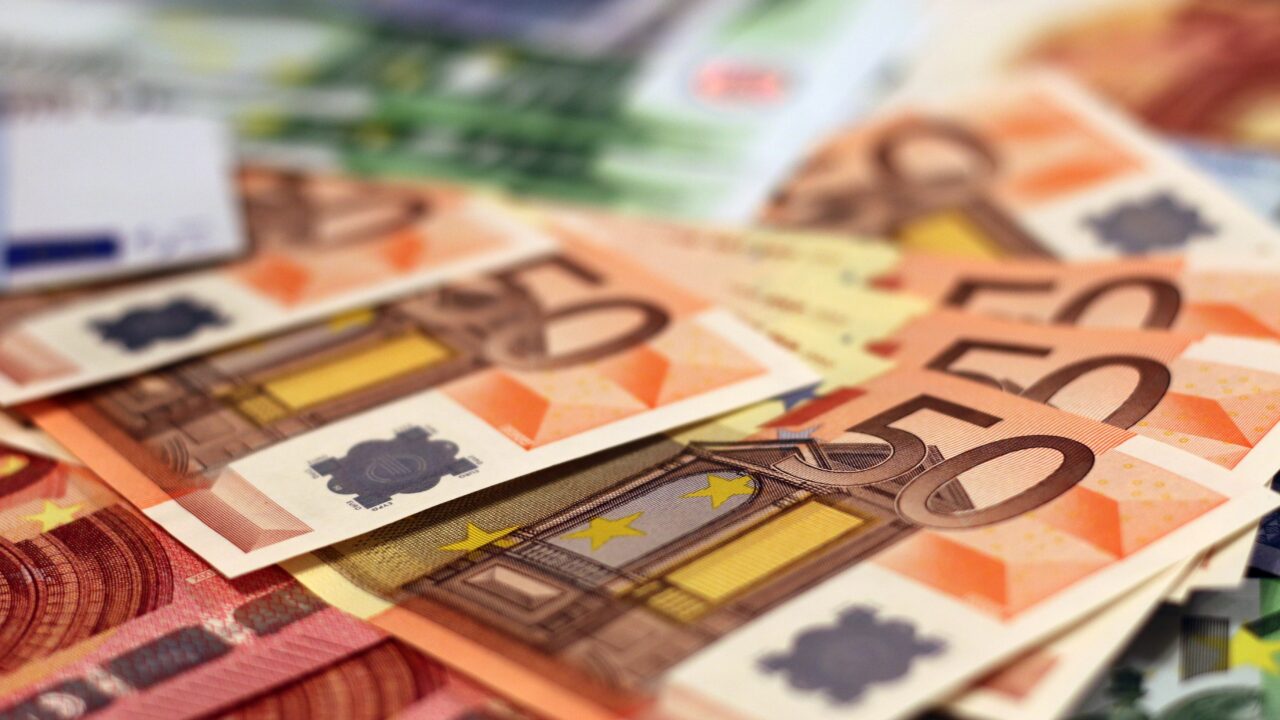 moerschy-money-1005477